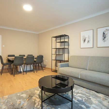 A 2-Bedroom Apartment With A King-Size Bed And A Balcony Is Located Just A 15-Minute Walk From Stephansplatz. Wien Exteriör bild
