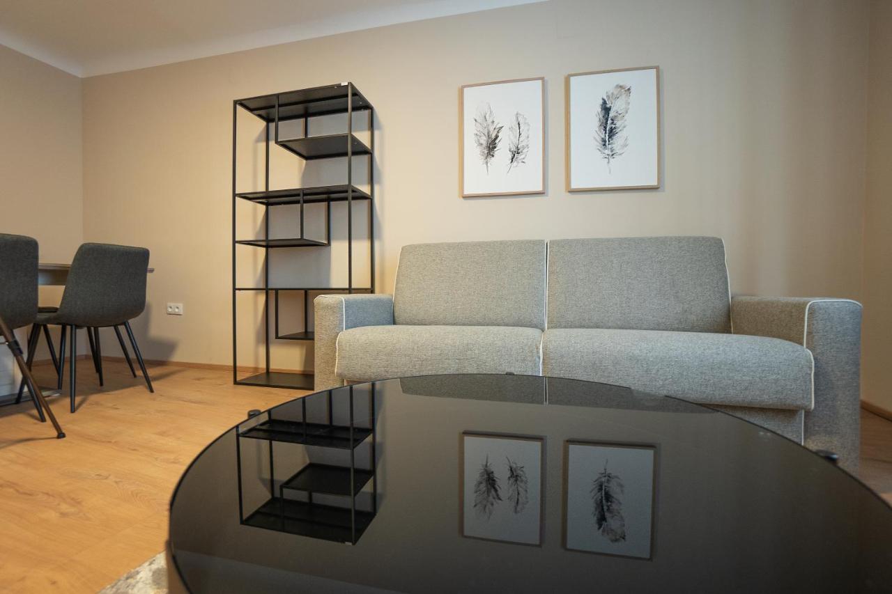 A 2-Bedroom Apartment With A King-Size Bed And A Balcony Is Located Just A 15-Minute Walk From Stephansplatz. Wien Exteriör bild
