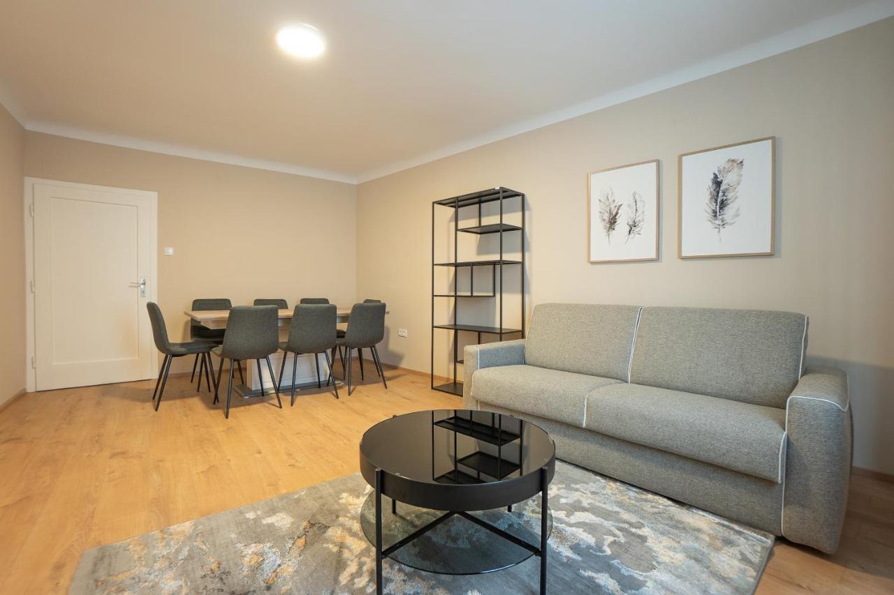 A 2-Bedroom Apartment With A King-Size Bed And A Balcony Is Located Just A 15-Minute Walk From Stephansplatz. Wien Exteriör bild