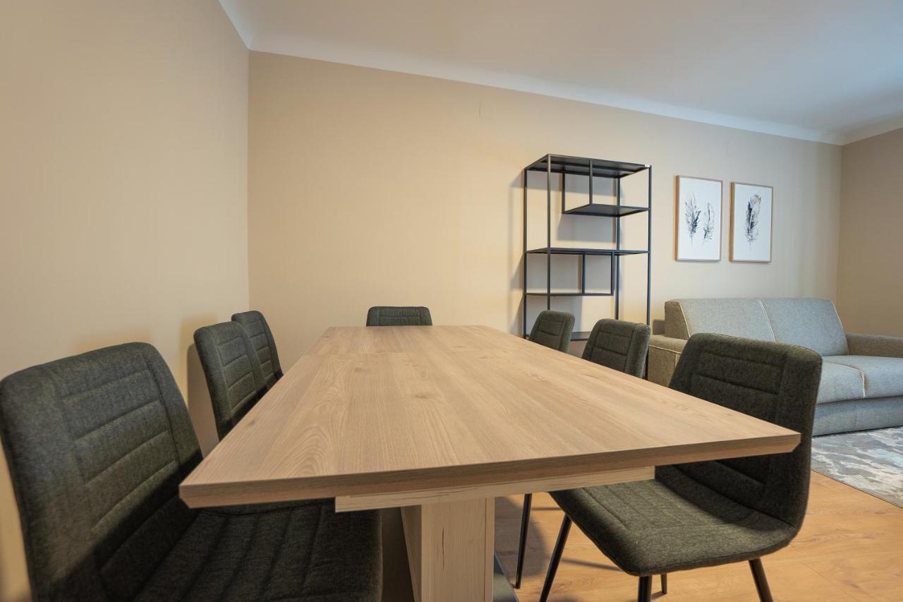 A 2-Bedroom Apartment With A King-Size Bed And A Balcony Is Located Just A 15-Minute Walk From Stephansplatz. Wien Exteriör bild