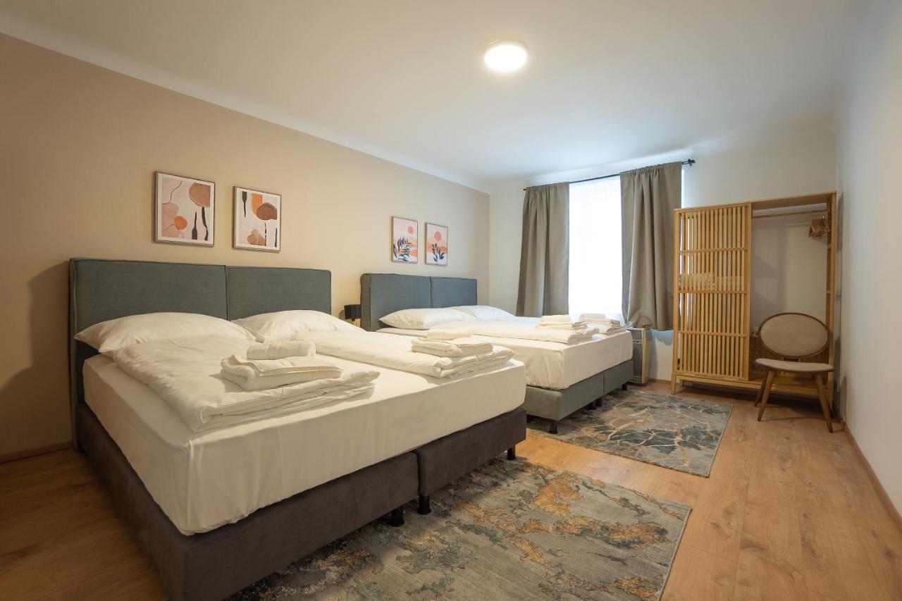 A 2-Bedroom Apartment With A King-Size Bed And A Balcony Is Located Just A 15-Minute Walk From Stephansplatz. Wien Exteriör bild