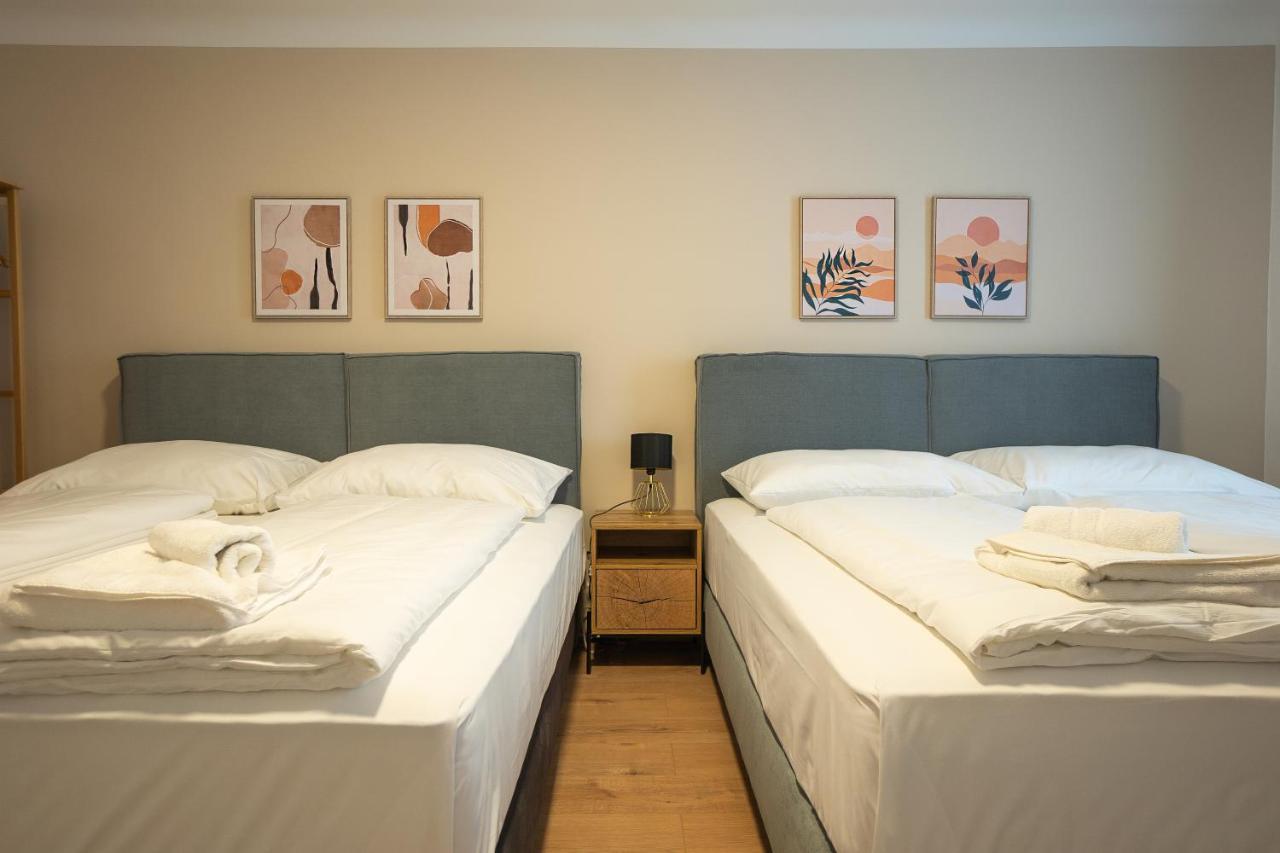 A 2-Bedroom Apartment With A King-Size Bed And A Balcony Is Located Just A 15-Minute Walk From Stephansplatz. Wien Exteriör bild